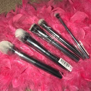 LE Morphe Gunmetal brushes